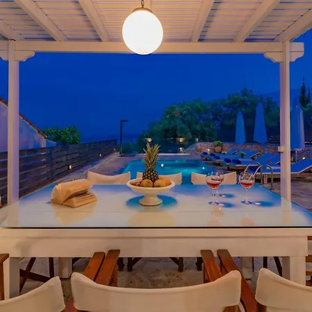 Daniela - Private Pool And Serene Location, By Zantewize Villa *