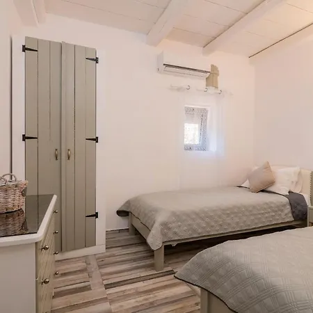 Villa Daniela - Private Pool And Serene Location, By Zantewize