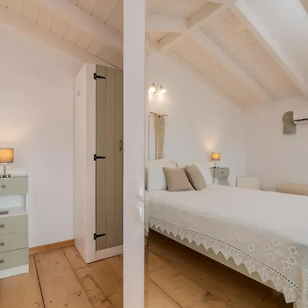 Daniela - Private Pool And Serene Location, By Zantewize Villa *