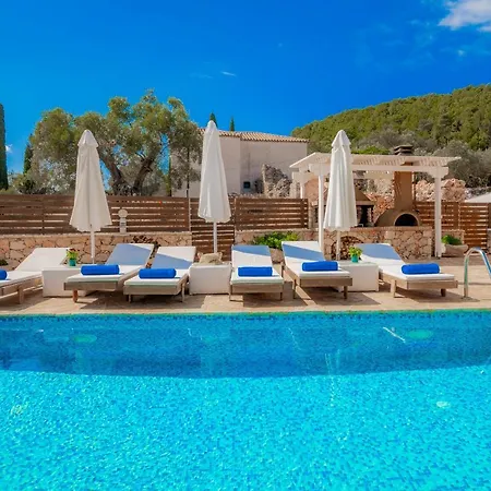 Villa Daniela - Private Pool And Serene Location, By Zantewize Koríthion