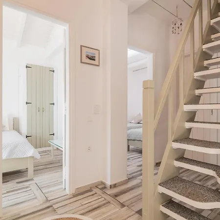 Villa Daniela - Private Pool And Serene Location, By Zantewize