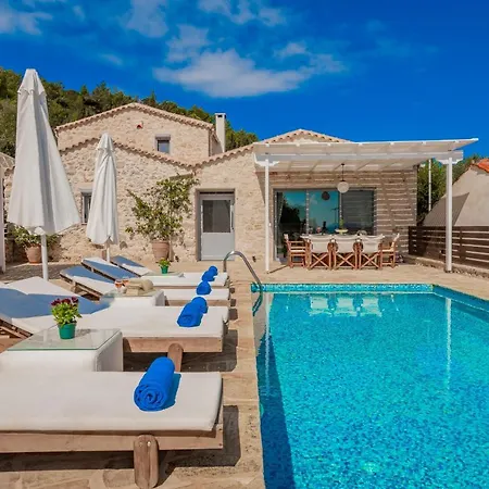 Daniela - Private Pool And Serene Location, By Zantewize * Koríthion