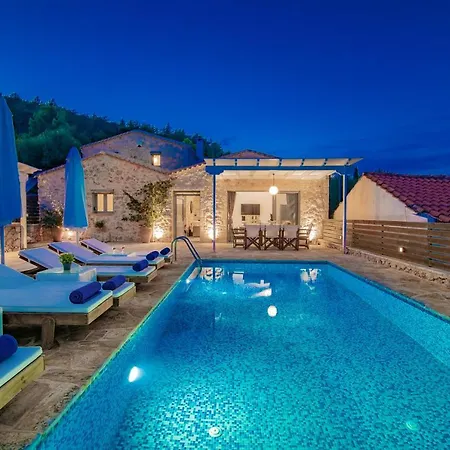 Daniela - Private Pool And Serene Location, By Zantewize Villa *
