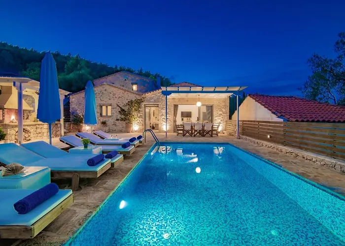 Daniela - Private Pool And Serene Location, By Zantewize فيلة *